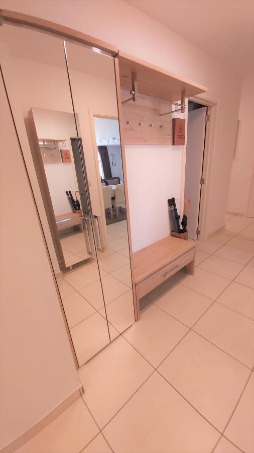 Marjori Oostende Met Gratis Parkeerplaats Esterno foto