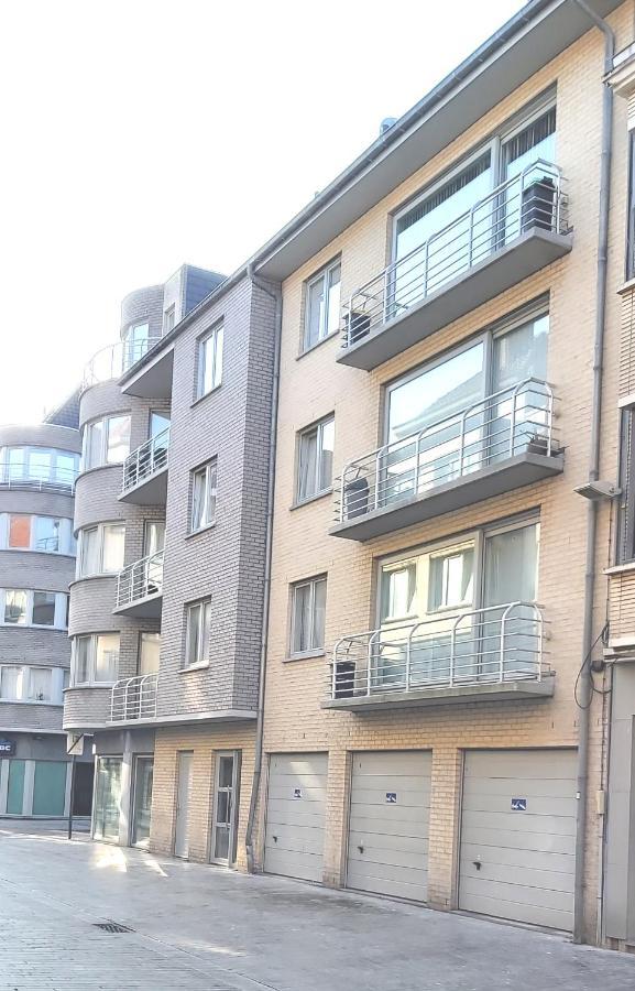 Marjori Oostende Met Gratis Parkeerplaats Esterno foto